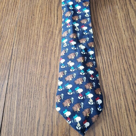 Peanuts Snoopy Golf Necktie Good Caddies Are Hard to Find 100% Silk - Picture 1 of 4